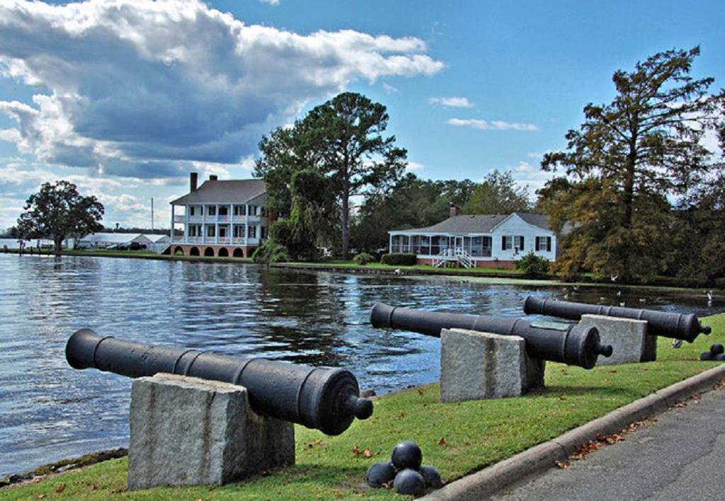 The Edenton Collection-Captain'S Quarters Inn ภายนอก รูปภาพ